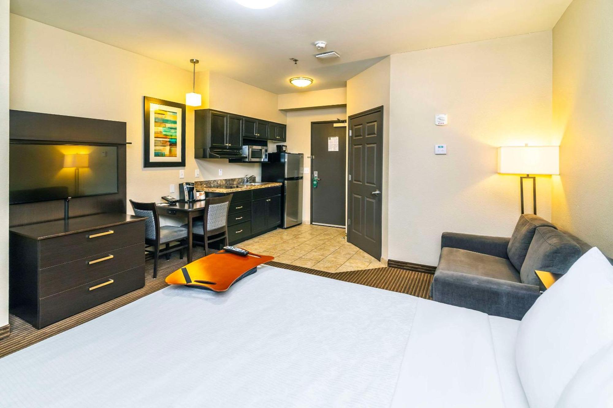 Quality Inn & Suites Moose Jaw Eksteriør billede
